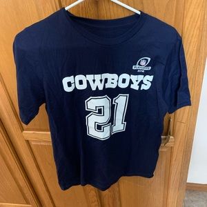 Dallas Cowboys Elliot tshirt NWT youth large